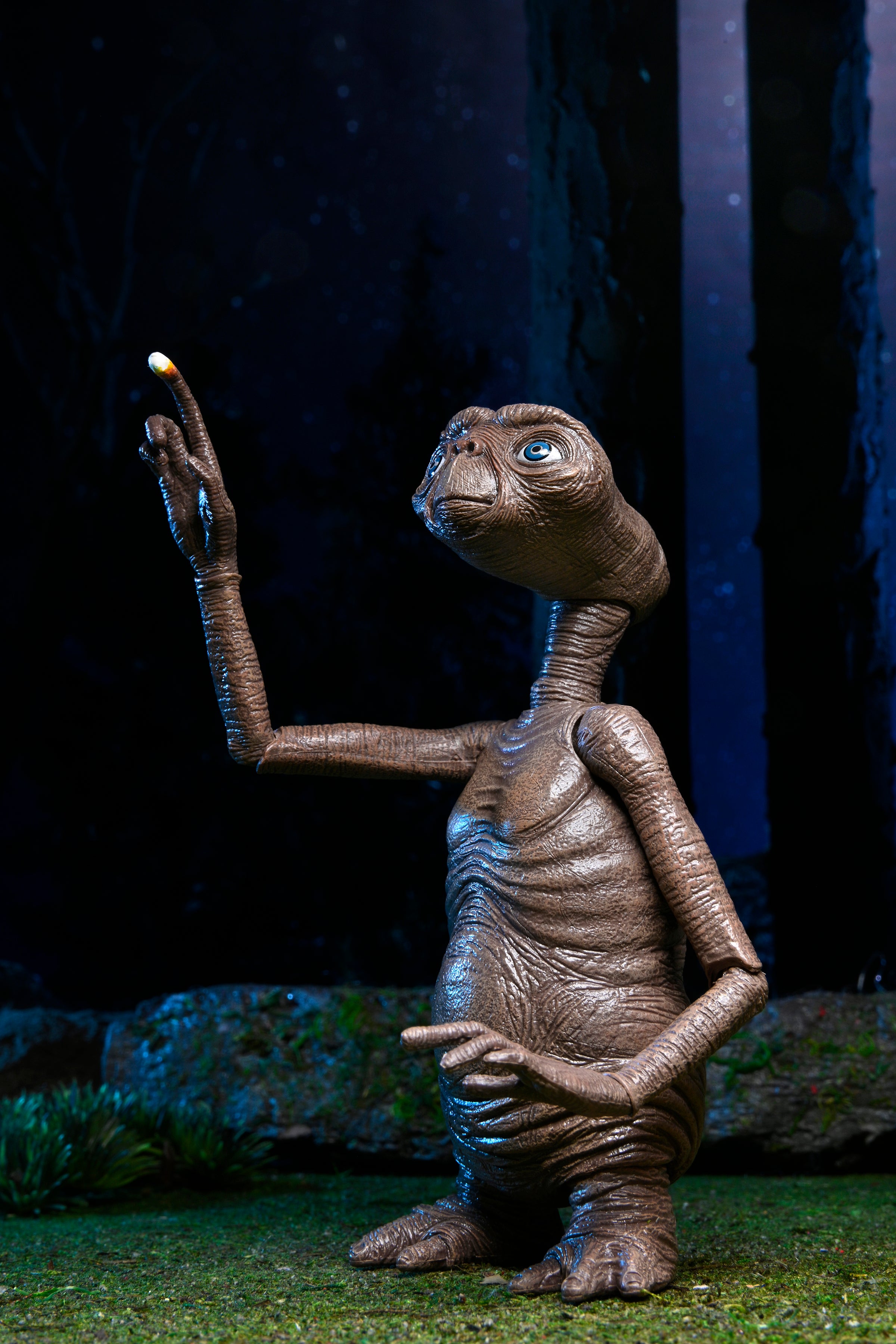 NECA E.T. The Extra-Terrestrial 40th Anniversary Ultimate E.T. Action Figure (7 inch Scale)