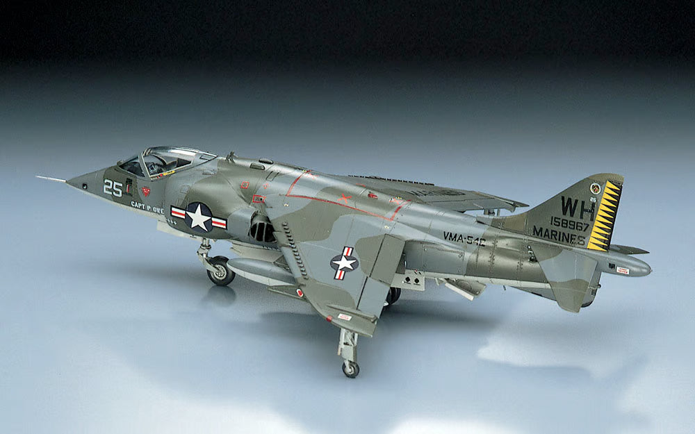 Hasegawa 1/72 AV-8A Harrier B-Series Model Kit