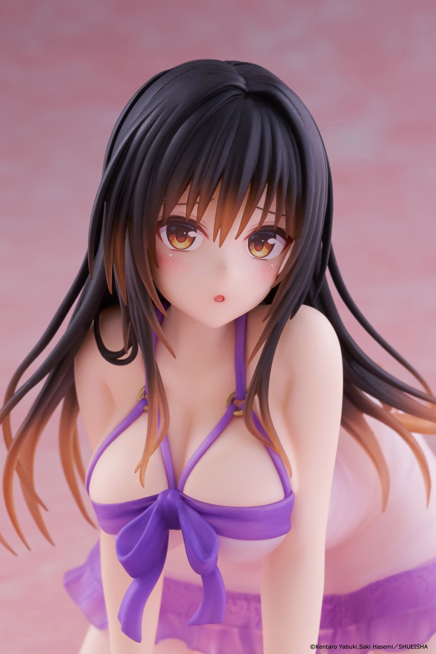 The Taito Desktop Cute Yui Kotegawa Room wear Ver. PVC Statue (13 cm) by Taito features Yui Kotegawa in casual room wear, with long dark hair and a gentle expression—perfect for To Love Ru Darkness fans.