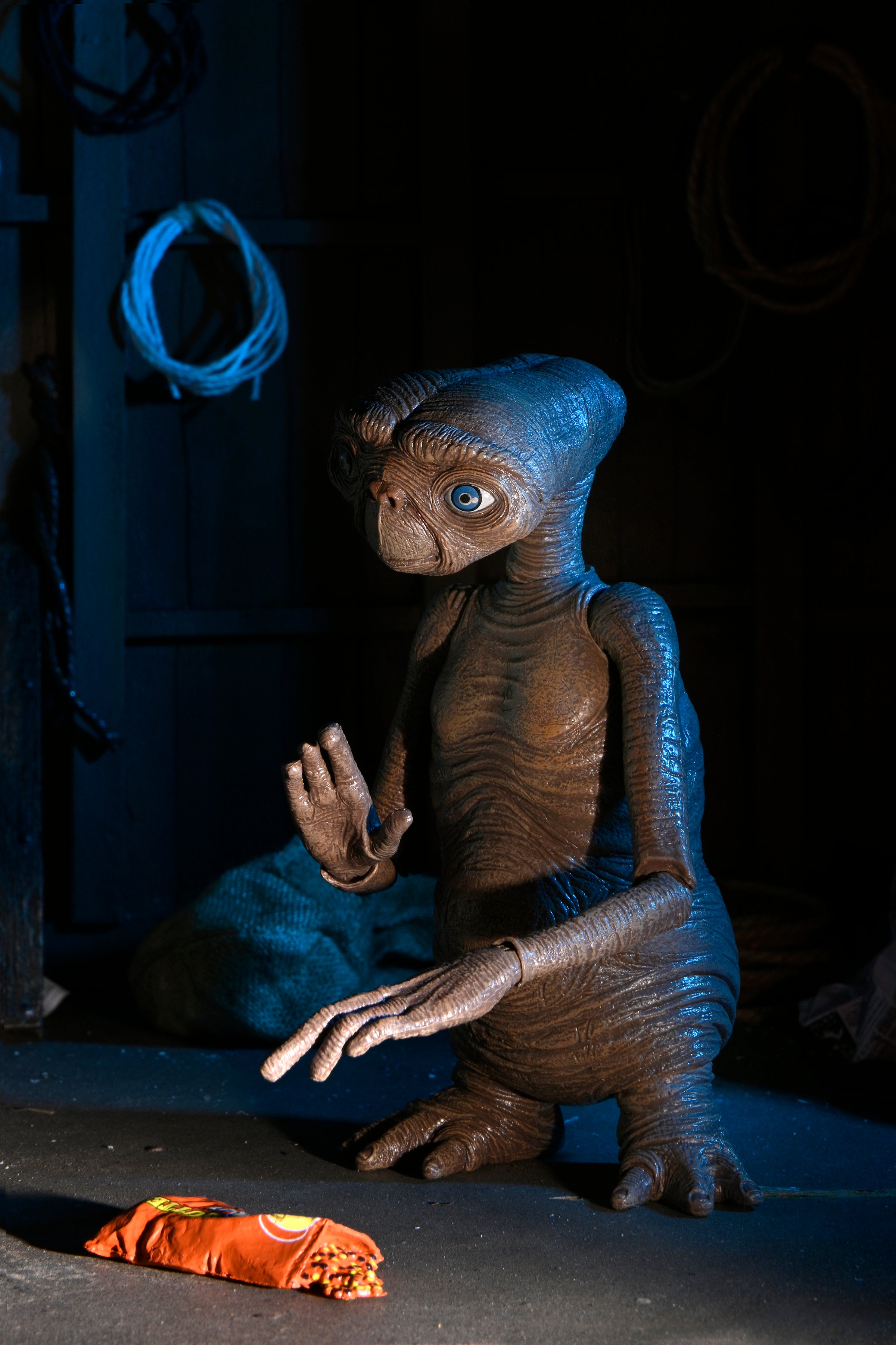 NECA E.T. The Extra-Terrestrial 40th Anniversary Ultimate E.T. Action Figure (7 inch Scale)